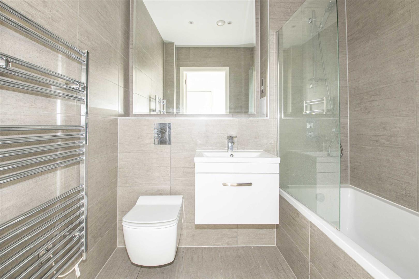 2 Foxhunter Drive, Linford Wood, Milton Keynes